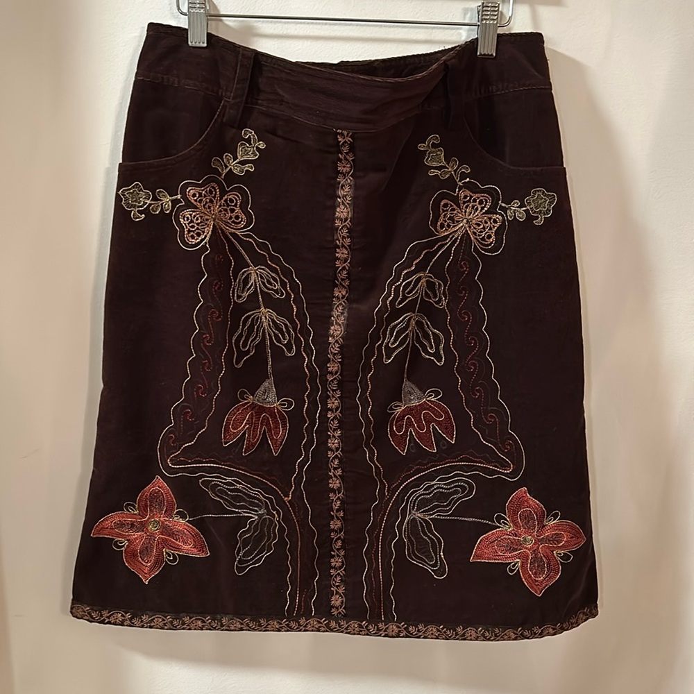 Beautiful Nanette Lepore Skirt size 8